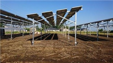 Suport de muntatge fotovoltaic de terres de conreu