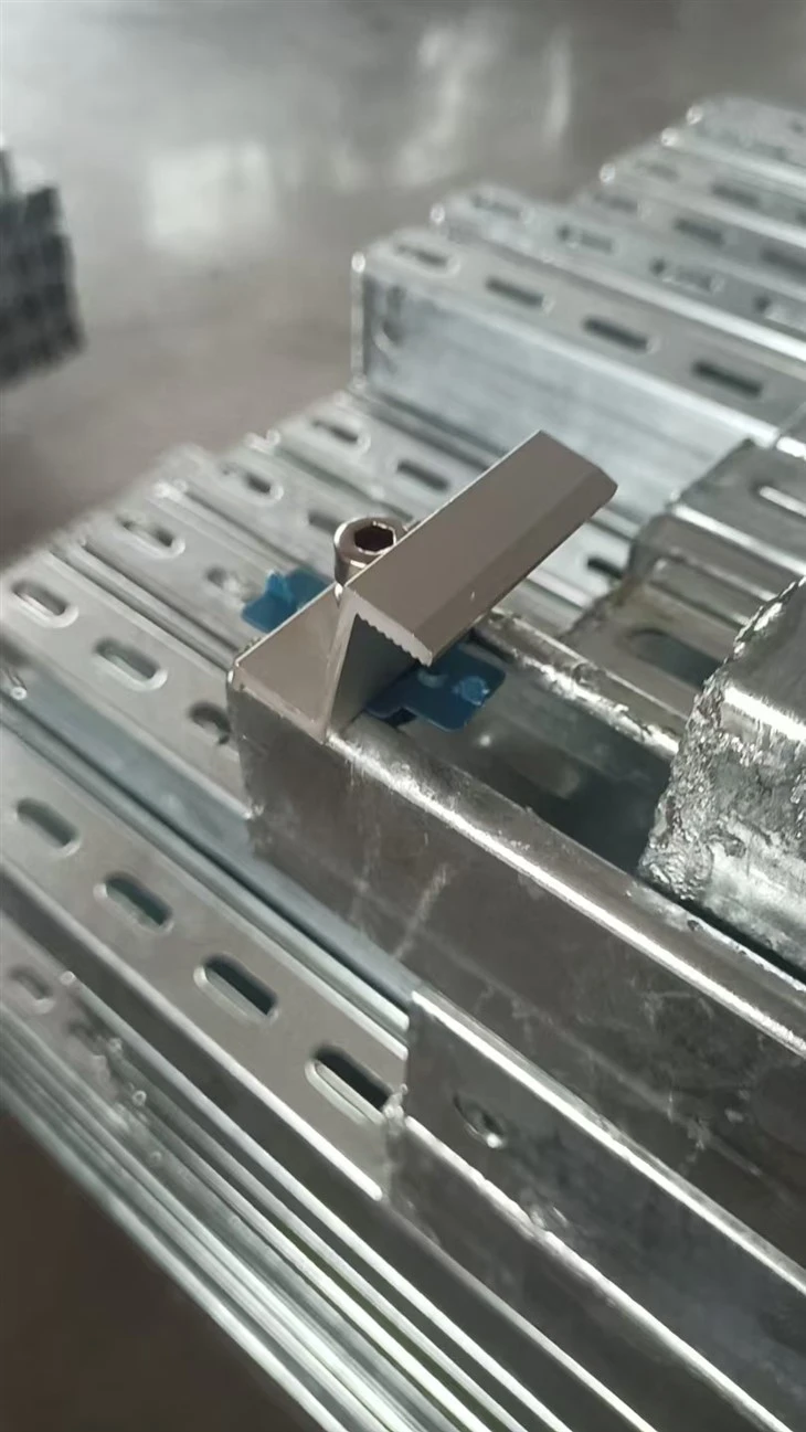 Solar Panel Clamp With Plastic Wing factory